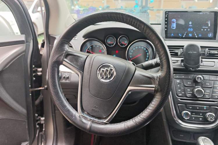 Used Buick Encore 2015 1.4T Automatic Two-Wheel Drive Urban Elite Version