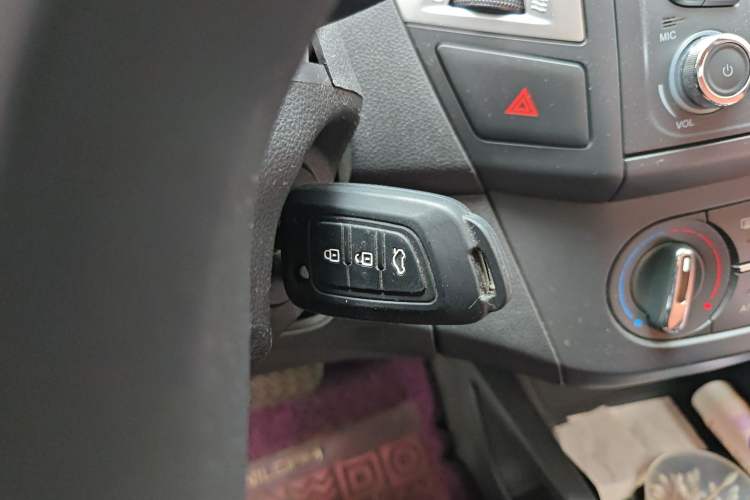 Used Dongfeng Aeolus A30 2014 1.5L Automatic ZhiShang Model