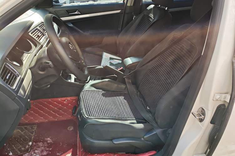 Used Volkswagen Lavida 2017 1.6L Manual Fashion Edition
