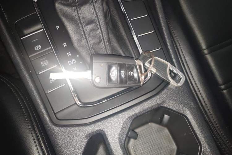 Used Volkswagen Bora 2021 1.5L Automatic Fashionable Smart Connectivity Version Vehicle Key