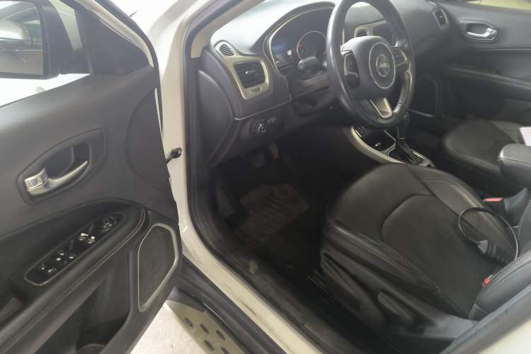 Used Jeep Compass 2017 200T Automatic Family Edition