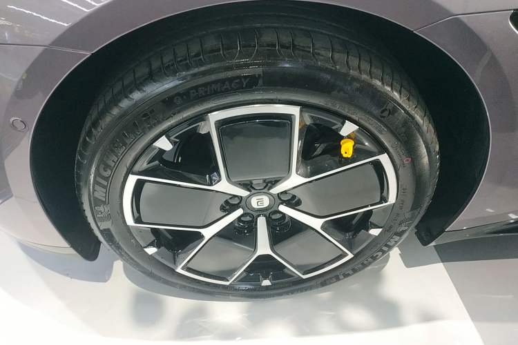 Used Xiaomi Auto SU7 2024 Rear-Drive Ultra-Long Range Advanced Pro-Level Intelligent Driving Version
