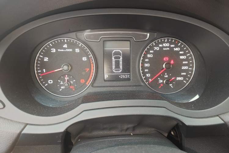 Used Audi Q3 2018 30th Anniversary Edition 30 TFSI Fashion Model Instrument Cluster