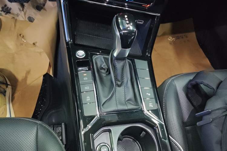 Used Volkswagen Passat 2023 330TSI Luxury Edition