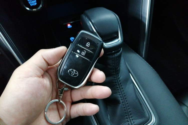 Used Toyota Harrier 2022 2.0L CVT Two-Wheel Drive Entry Version Interior 1