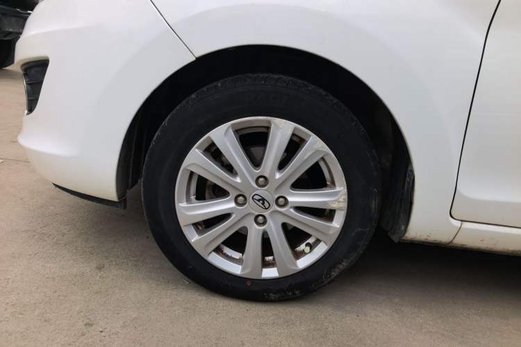 Used Cowin C3 2015 1.5L AMT Gold Diamond Edition