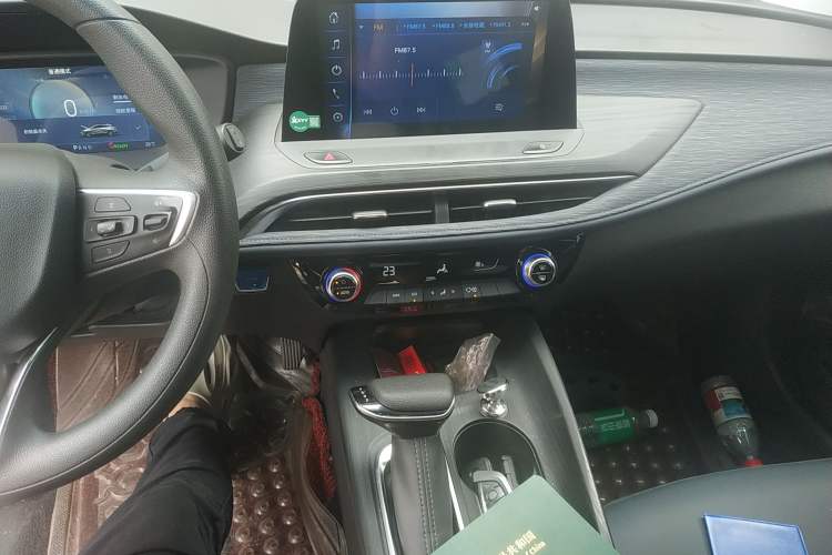 Used Buick Velite 6 2023 Revised Version 430 km Range – Commuter Edition Audio And AC Panel