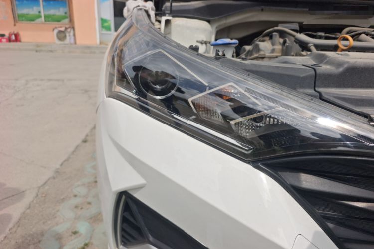 Used Hyundai Verna (new generation) 2020 1.4L Manual GLS Cool Edition Right Front Headlight