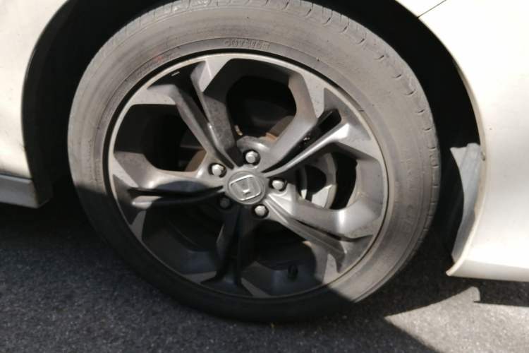 Used Honda Civic 2023 240TURBO CVT Dynamic Control · C-Position Guest Special Edition Right Front Wheel Hub