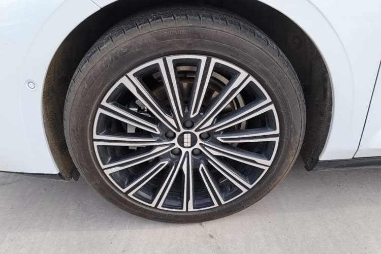 Used Geely Galaxy 8 2025 130km EM-i Flagship Edition
