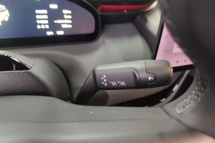 Used Zeekr MIX 2025 Intelligent Driving Version Gear Lever