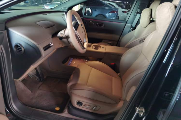 Used Li Auto Li Auto i6 2025 Model Four-Wheel-Drive Standard Type