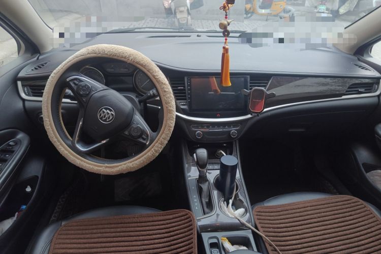 Used Buick Verano 2018 Sedan 20T Dual-Clutch Leading Model Center Console