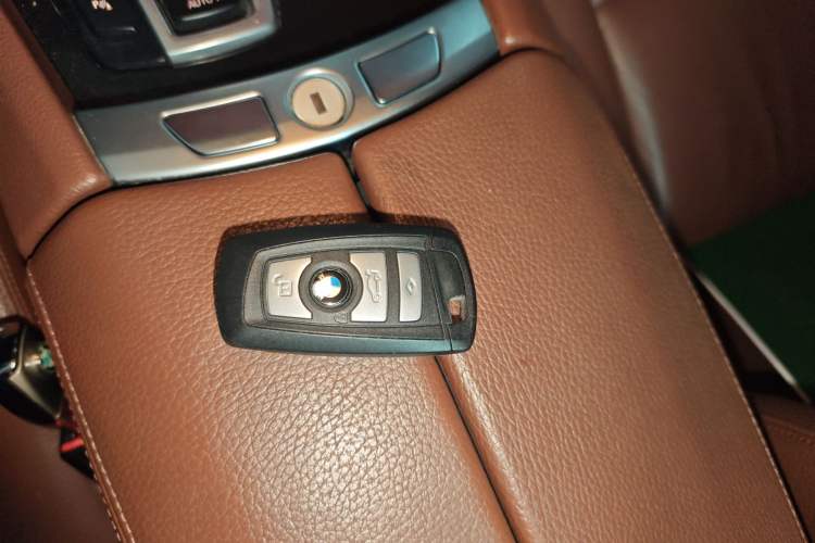 Used BMW 5 Series GT 2015 528i Leading Model