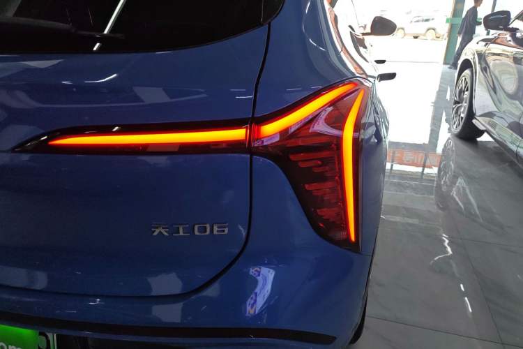 Used Hongqi Tiangong 06 2025 660 4x4 Smart Selection Edition Exterior 3