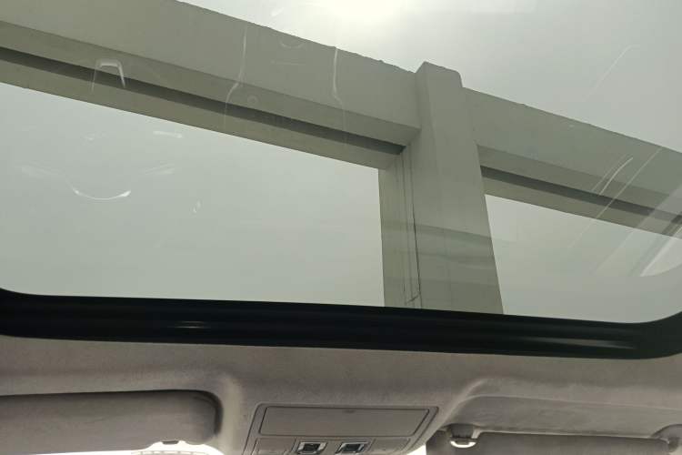 Used Jaguar XFL 2018 XFL 2.0T 200PS Luxury Edition Headliner