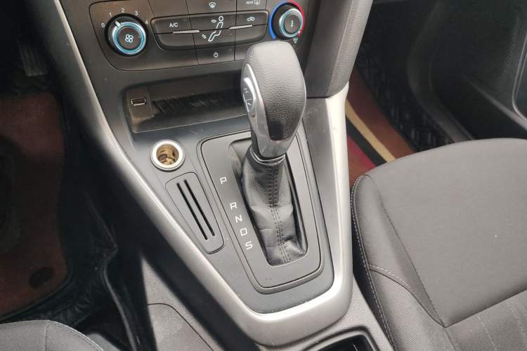 Used Ford Focus 2015 Hatchback 1.6L Automatic Comfort Model