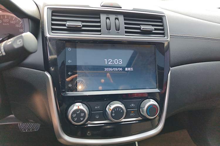 Used Nissan Tiida 2019 1.6L CVT Smart Drive Version China VI Standard