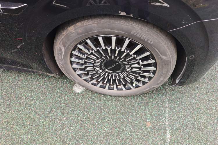 Used Zeekr 009 2022 Revised WE Version Right Front Wheel Hub