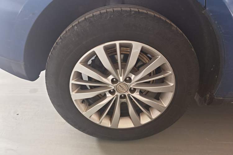 Used Zotye SR9 2017 2.0T Automatic Ultimate Road Edition
