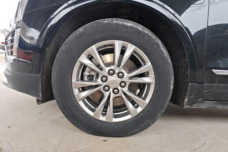 Used Cadillac XT5 2021 28T Luxury Model