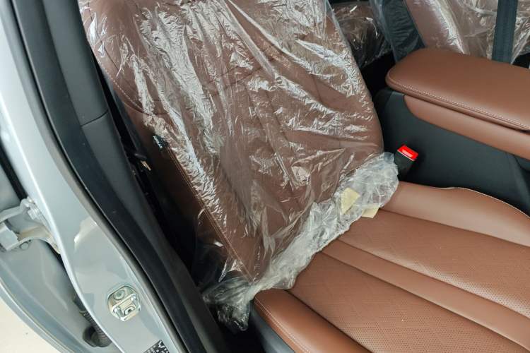 Used Wuling Xingguang S 2024 130km Flagship Version Right Front Seat