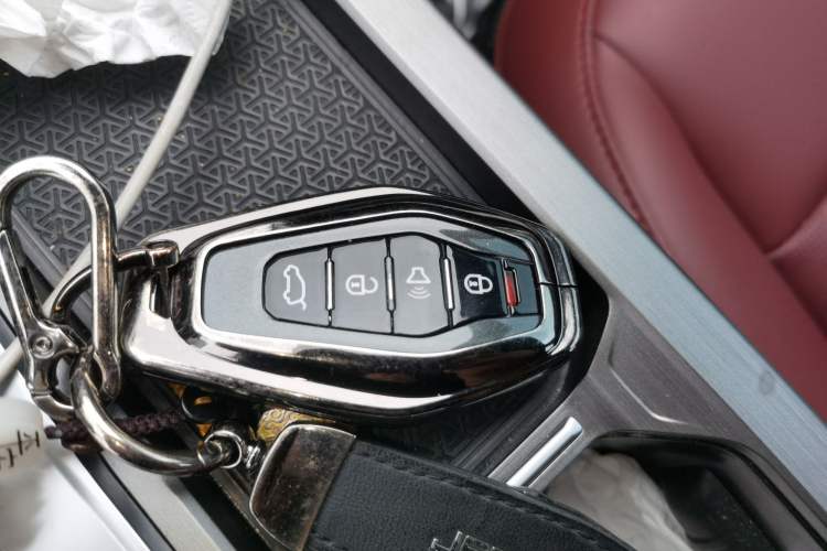 Used JETOUR X70 PLUS 2025 Champion Edition 1.5T DCT Champion MAX 7-Seater
