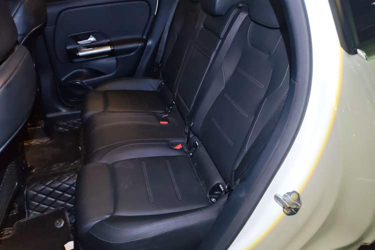 Used Mercedes-Benz GLA 2020 GLA 200 Left Rear Seat