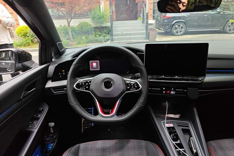 Used Volkswagen Golf GTI 2025 380TSI DSG GTI Steering Wheel