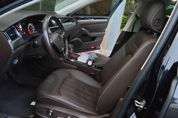 Used Volkswagen Phideon 2021 380TSI Luxury Edition
