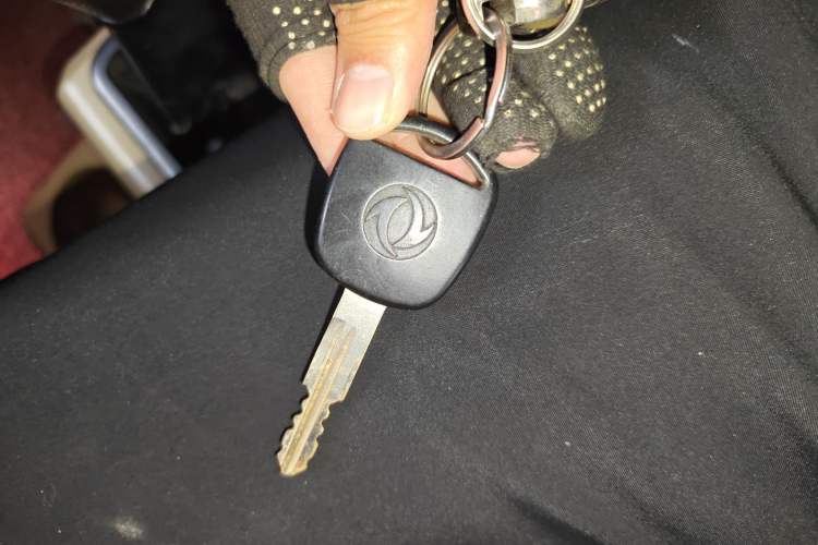 Used Dongfeng Xiaokang C35 2013 1.4L Base Van DK13-06