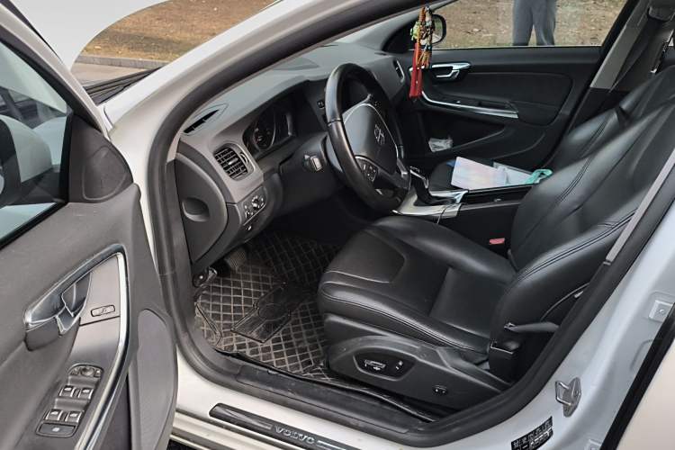 Used Volvo S60 2017 S60L T3 Smart Upgrade Edition