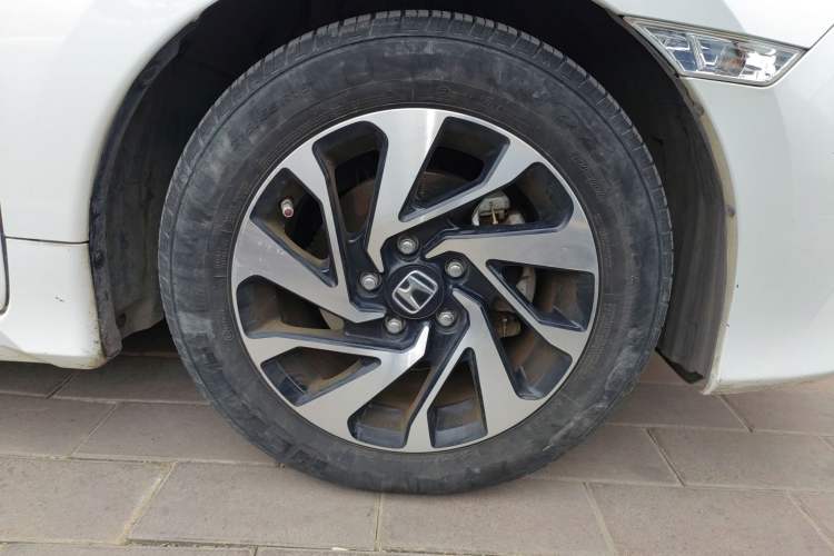 Used Honda Civic 2016 220TURBO CVT Luxury Edition
