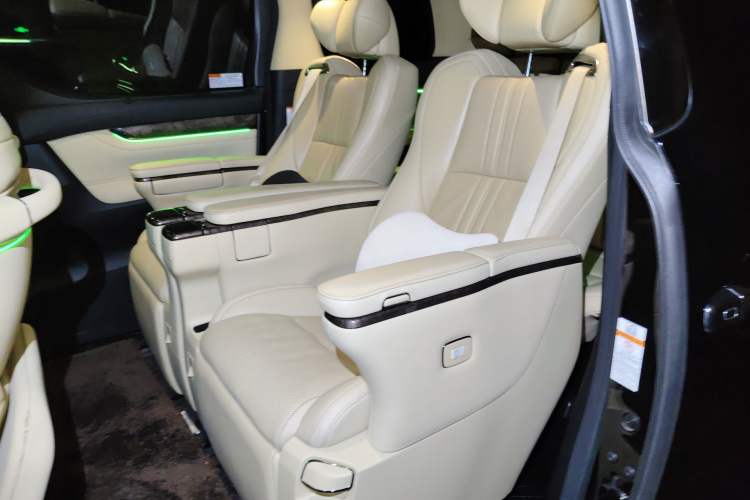 Used Toyota Alphard 2020 Dual-Engine 2.5L Prestige Edition