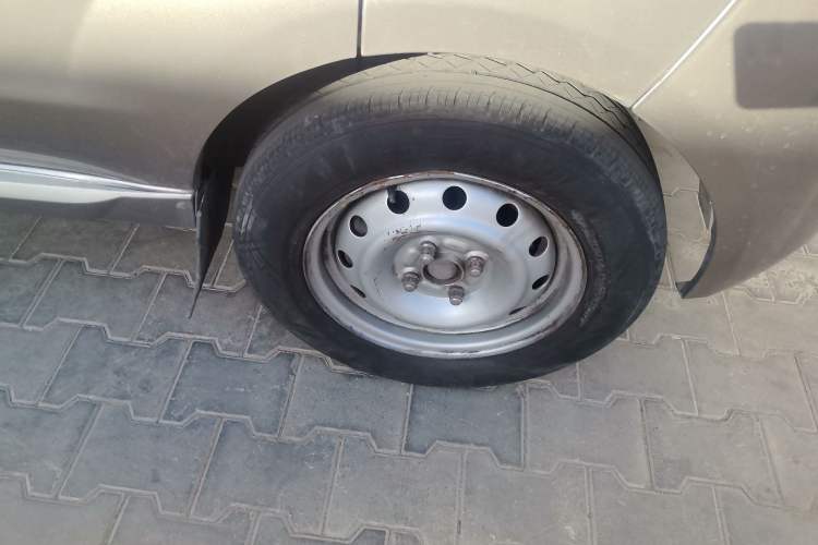 Used Jinbei New Hiace X30L 2018 1.5L Box Truck Wealth Edition DLCG14 Right Front Wheel Hub