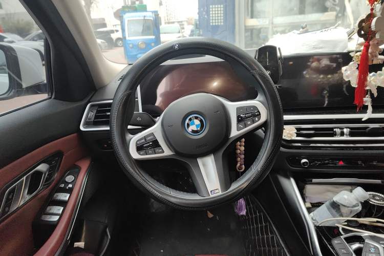 Used BMW i3 2024 eDrive 35 L Steering Wheel