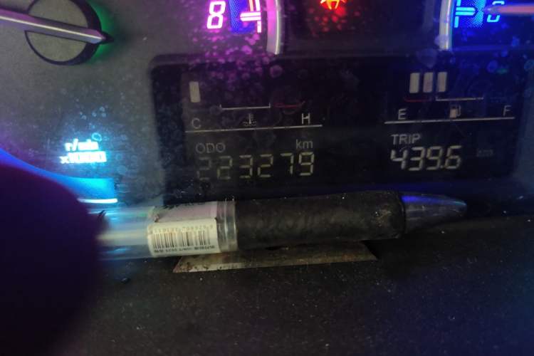 Used Baojun 730 2014 1.5L manual Comfort version 7 seats Odometer Close Up