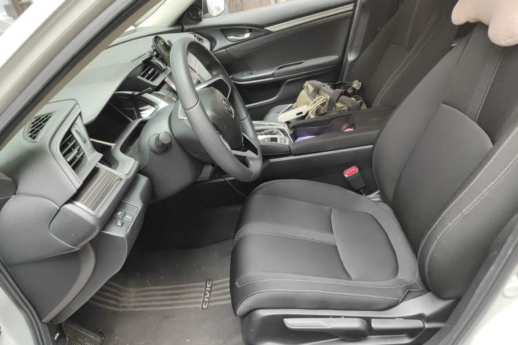 Used Honda Civic 2019 220TURBO CVT Dynamic Edition China VI Left Front Seat