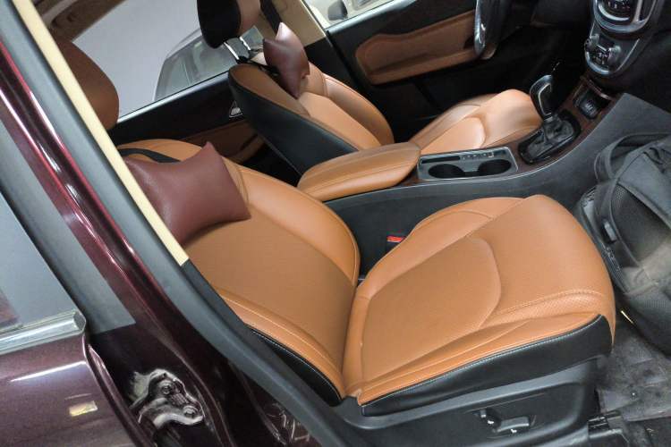 Used Baojun 560 2017 Rhythmic Edition 1.8L iAMT Prestige Model
