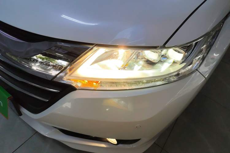 Used Honda Odyssey 2015 Updated Version 2.4L Smart Edition Left Front Headlight