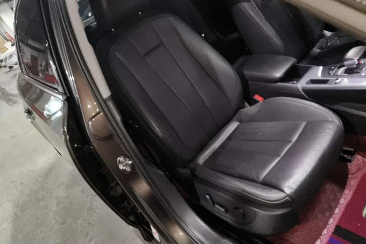 Used Audi A4L 2019 40 TFSI Fashion Edition China VI Emission Standard