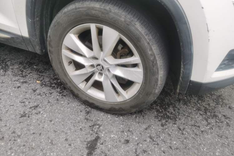 Used Skoda Kodiaq 2018 Facelifted TSI330 5-Seater Two-Wheel-Drive Comfort Edition Right Front Wheel Hub