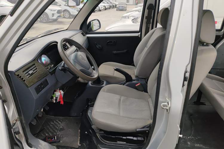 Used Jinbei Hiace X30 2020 1.5L Super-Comfortable Version China VI Standard SWC15M