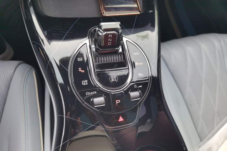 Used BYD Seal 2022 700 km Long-Range Rear-Wheel-Drive Version Gear Lever