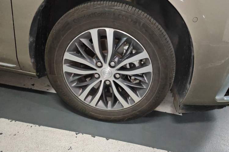 Used Buick GL8 2023 ES Lu Zun Deluxe Model
