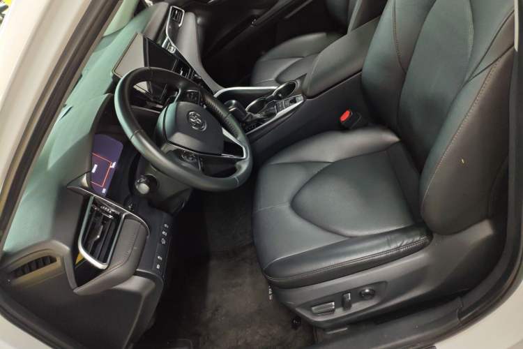 Used Toyota Camry 2021 2.5G Luxury Edition Left Front Seat