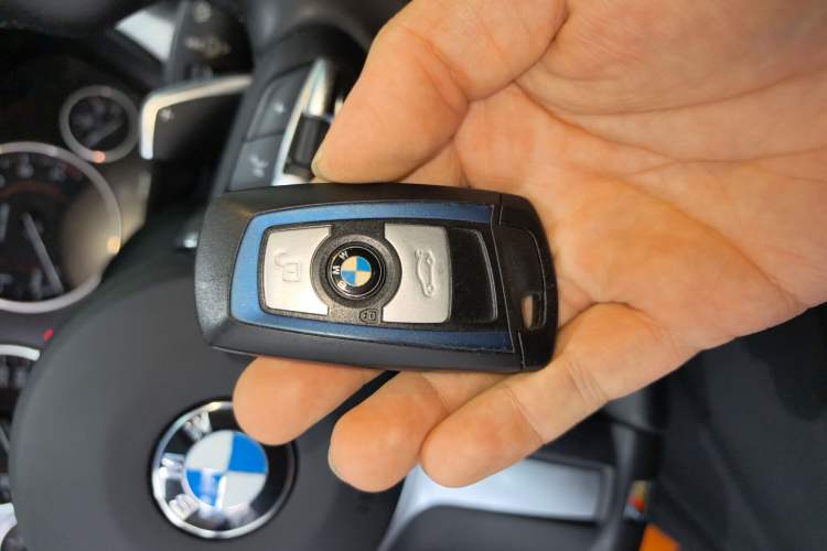 Used BMW 3 Series 2016 328i M Sport Vehicle Key