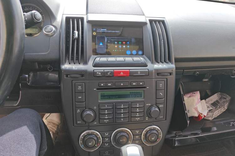 Used Land Rover Freelander 2 2010 3.2 i6 Automatic HSE Gasoline Version Audio And AC Panel