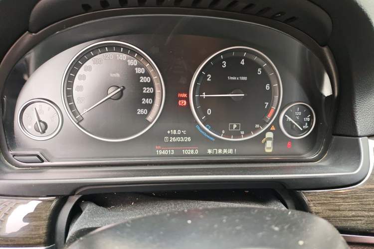 Used BMW 5 Series 2014 525Li Luxury Design Package