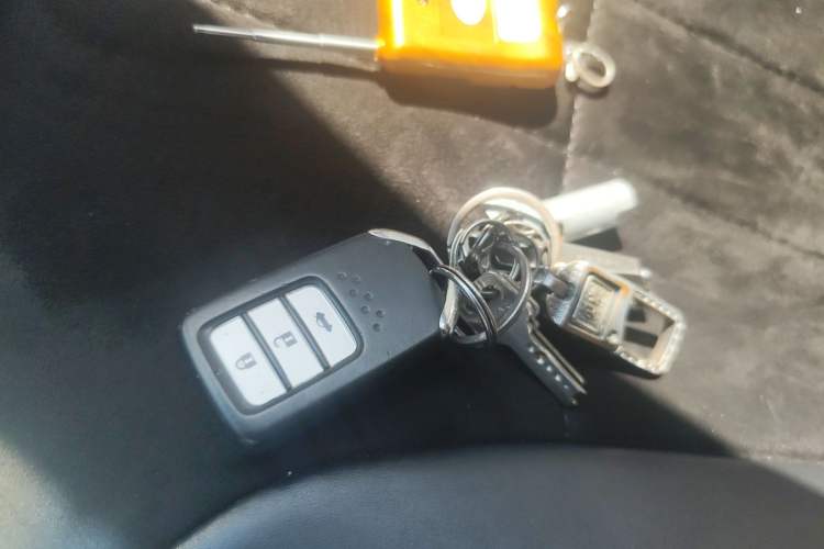 Used Honda Crider 2013 1.8L automatic luxury edition Vehicle Key